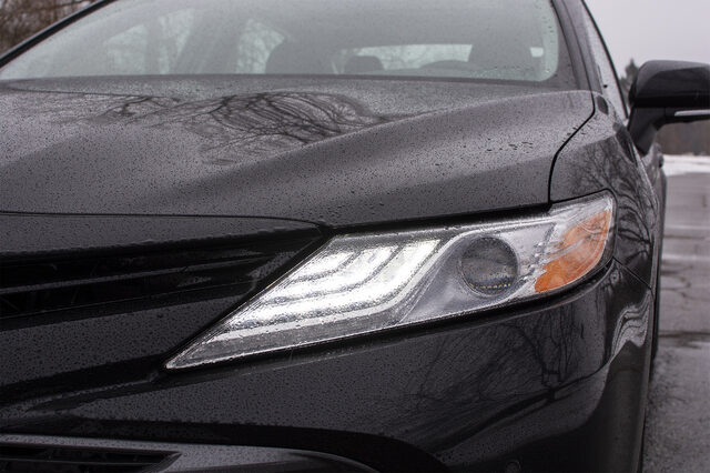 2020 Toyota Camry XLE V6 headlight detail