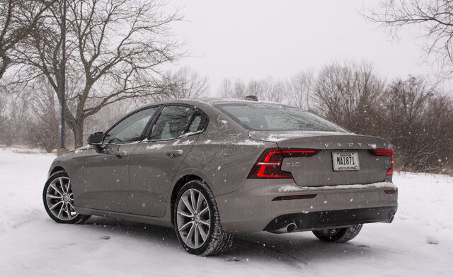 2020 Volvo S60 Momentum 7.jpg