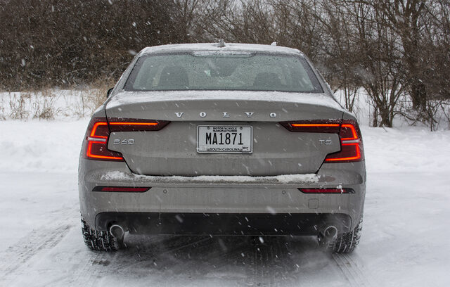 2020 Volvo S60 Momentum 3.jpg