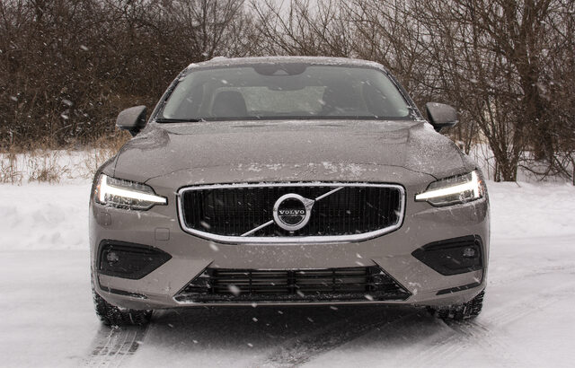 2020 Volvo S60 Momentum 1.jpg