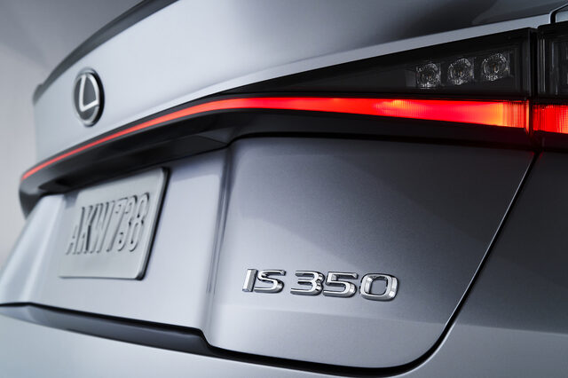 2021 Lexus IS 350 F-Sport 8.jpg
