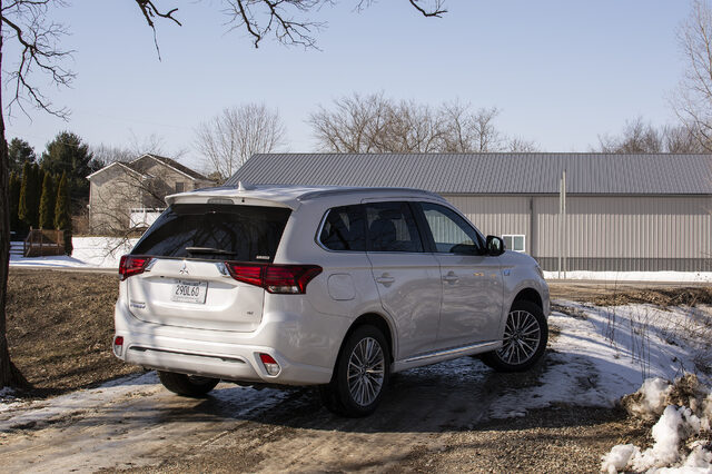 2020 Mitsubishi Outlander PHEV GT Rear Three-Quarter View