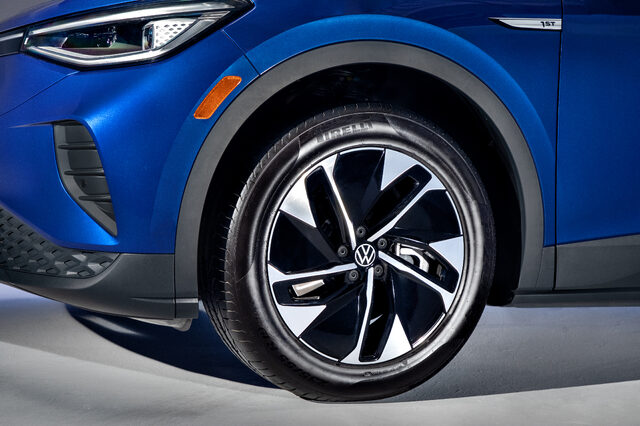 2021 Volkswagen ID.4 front wheel with aerodynamic alloy rim and Pirelli tire