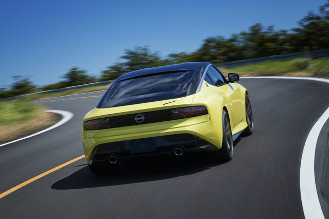 Nissan_Z_Proto_dynamic_exterior_6.jpg