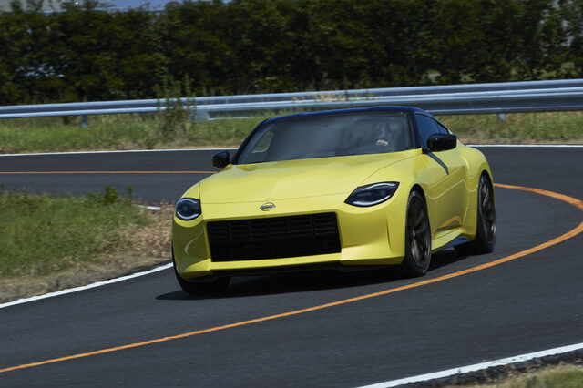 Nissan_Z_Proto_dynamic_exterior_7.jpg