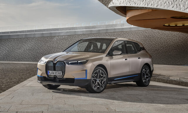 2022-bmw-ix_100769253_h.jpg