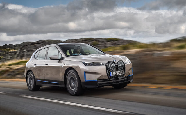 2022-bmw-ix_100769262_h.jpg