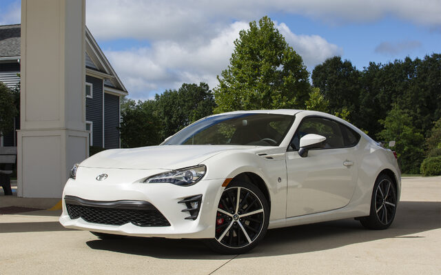 2020 Toyota 86 GT Front Three-Quarter View