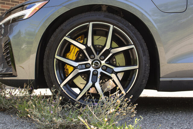 2020 Volvo V60 T8 Polestar Engineered, Forged Alloy Wheel with Gold Brembo Caliper