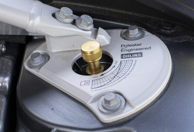 2020 Volvo V60 T8 Polestar Engineered, Ohlins Damper Adjustment Knob