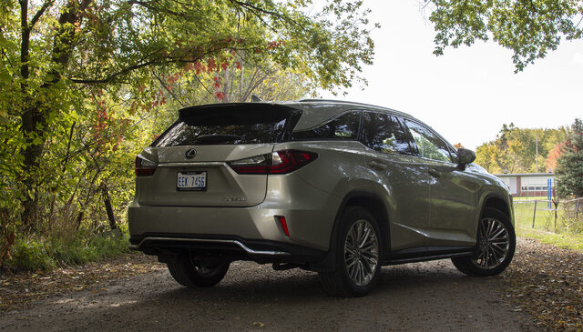 2020 Lexus RX 350L Luxury rear three-quarter view