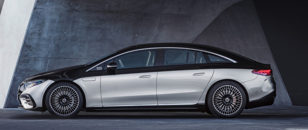 04-mercedes-benz-mercedes-eq-eqs-2021-v297-3400x1440.jpg