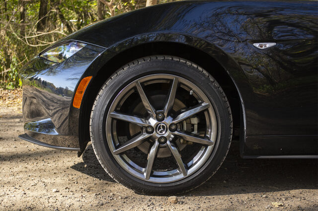 2020 Mazda MX-5 Miata Grand Touring front wheel detail