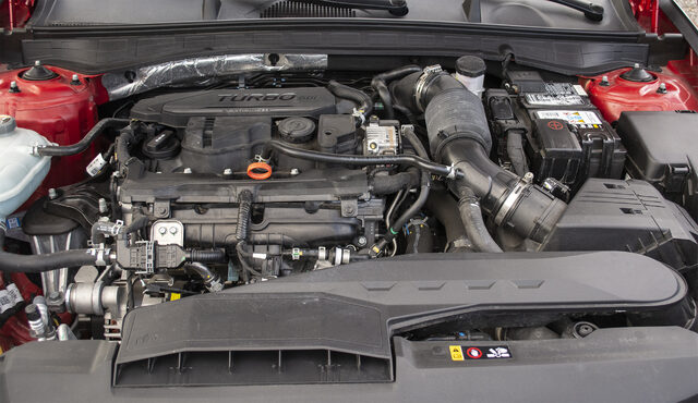 2020 Hyundai Sonata Limited 1.6T turbocharged 1.6-liter four-cylinder engine bay