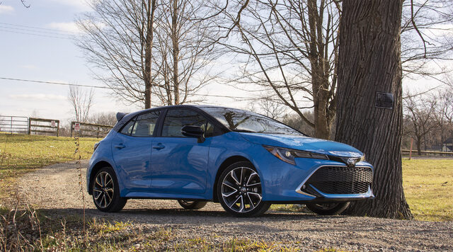 2020 Toyota Corolla Hatchback XSE Front Three-Quarter View