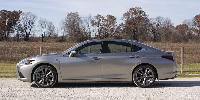 2020 Lexus ES 350 F-Sport 2.jpg