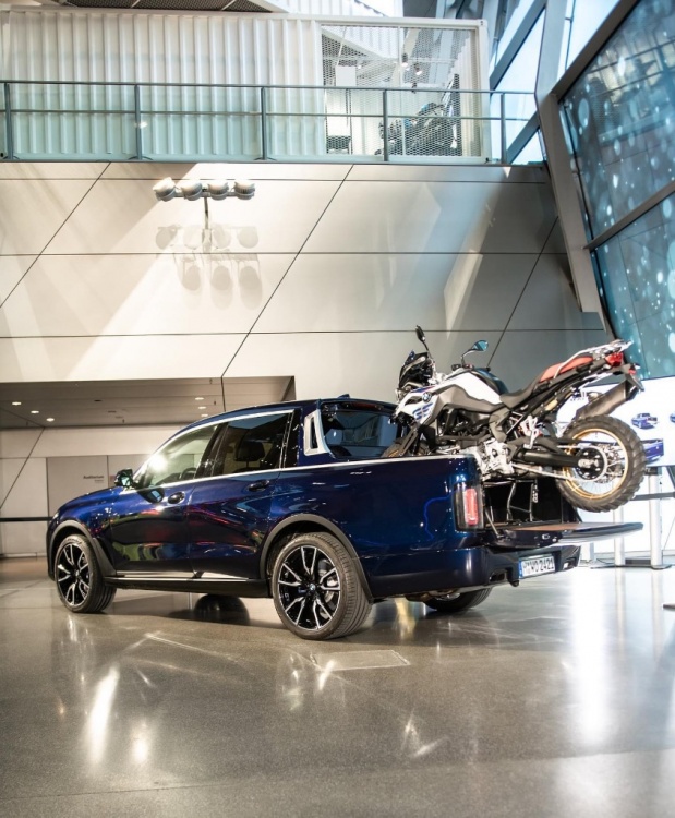 BMW-X7-Pickup-Concept-2.jpg