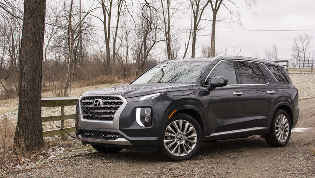 2020 Hyundai Palisade Limited AWD front three-quarter view