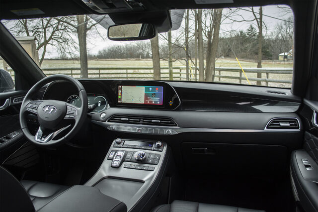 2020 Hyundai Palisade Limited AWD interior dashboard