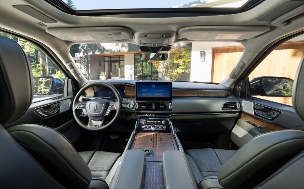2022 Lincoln Navigator_Manhattan Green Black Label_15.jpg