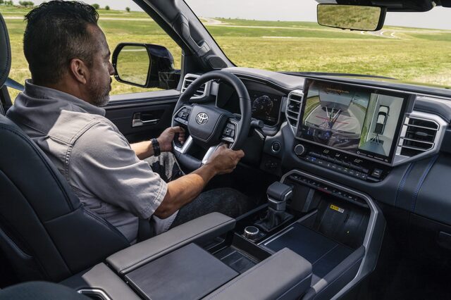 2022_Toyota_Tundra_Platinum_10-scaled.jpg