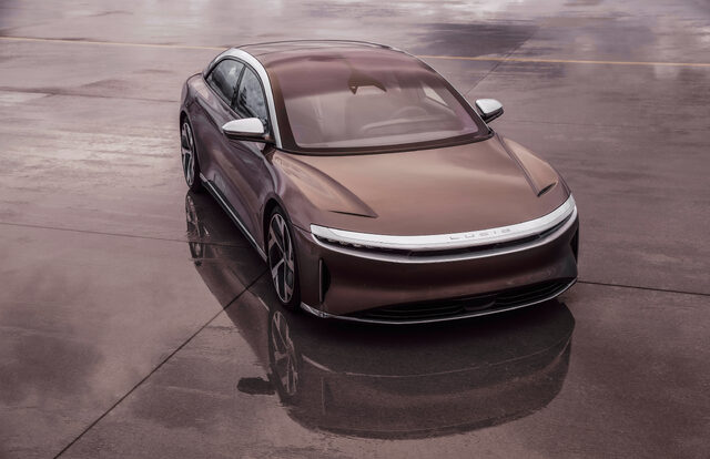 lucid-air-exterior-04.jpg