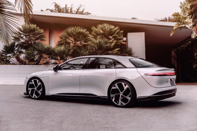 lucid-air-exterior-08.jpg
