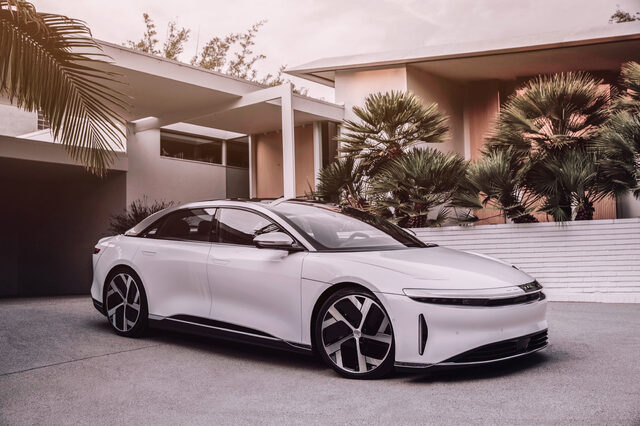 lucid-air-exterior-09.jpg