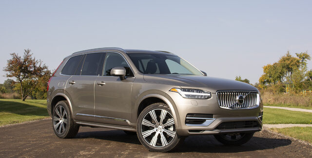 2020 Volvo XC90 T8 Inscription — Front Three-Quarter View, Taupe