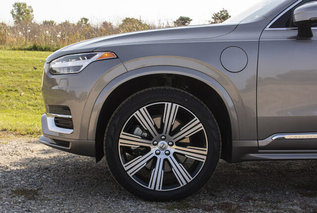 2020 Volvo XC90 T8 Inscription — Front Wheel and Thor's Hammer Headlight Detail