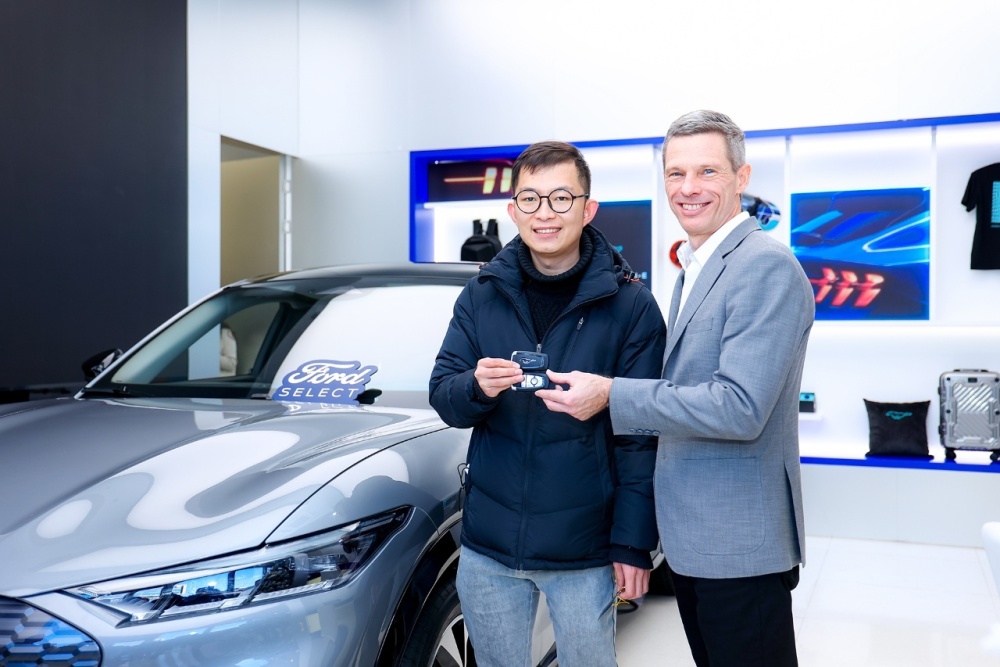 Mustang Mach-E delivered to customer Jin Zhang in Shanghai Dec 26 2021.jpg