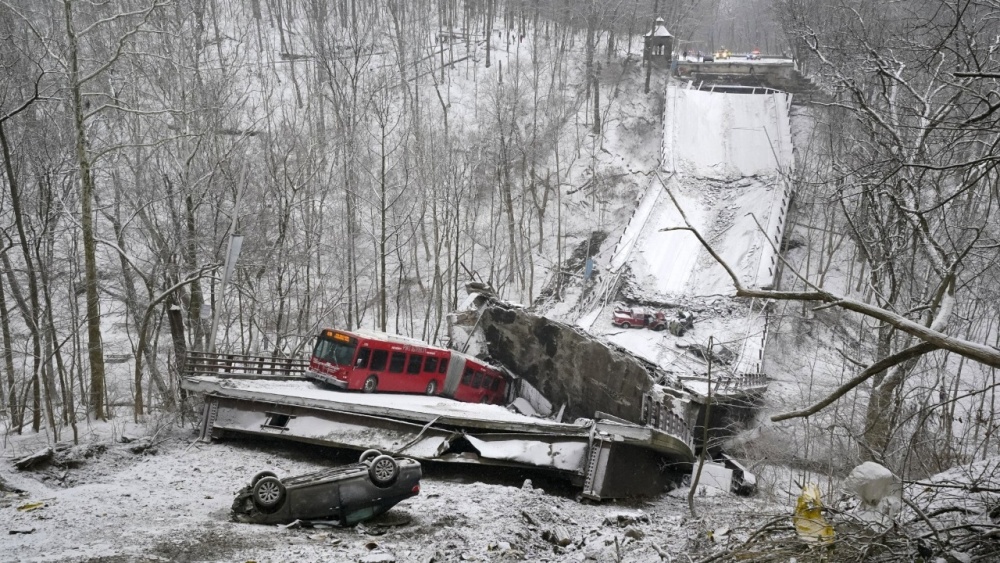 pittsburgh-bridge-collapse-lead.jpg