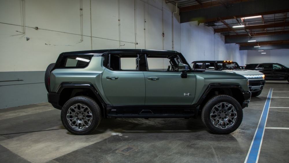 gmc-hummer-ev_100797443_h.jpg
