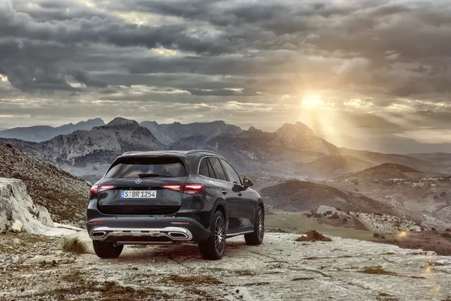 2023 Mercedes-Benz GLC 300 Rear Three-Quarter Mountain Ridge