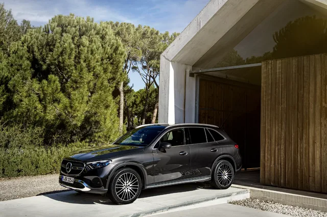 2023 Mercedes-Benz GLC 300 Front Three-Quarter by Modern Architecture