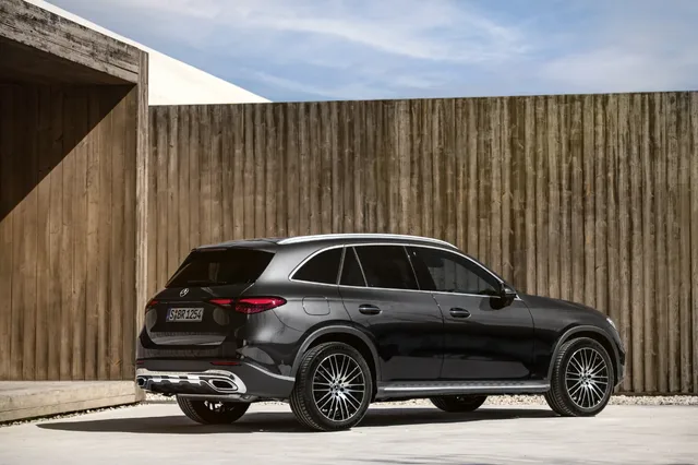 2023 Mercedes-Benz GLC 300 Rear Three-Quarter Profile