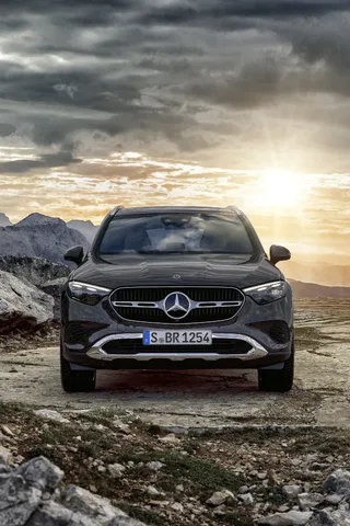 2023 Mercedes-Benz GLC 300 Front View Mountain Sunset