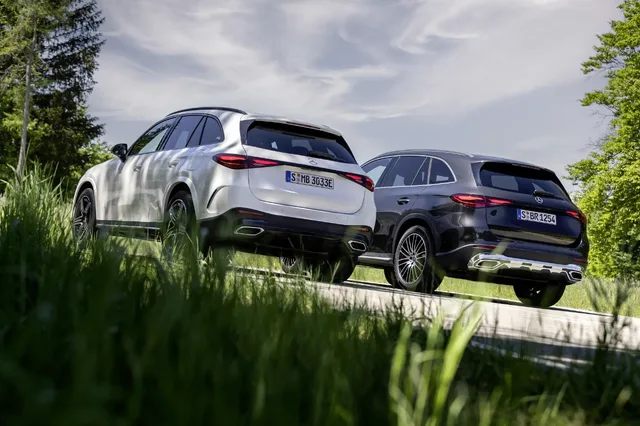 2023 Mercedes-Benz GLC 300 Dual Color Rear View Comparison