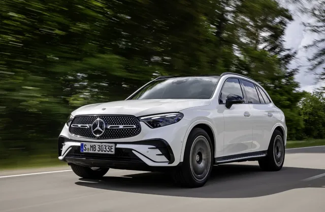 2023 Mercedes-Benz GLC 300 Polar White Front Three-Quarter in Motion