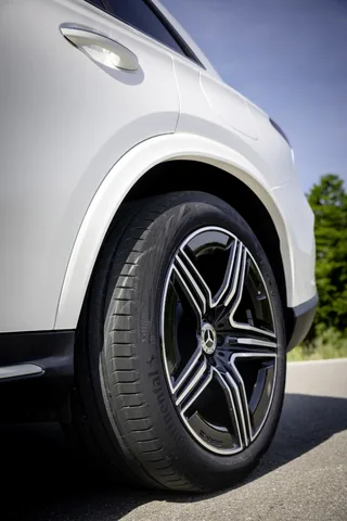 2023 Mercedes-Benz GLC 300 Five-Spoke Alloy Wheel Detail