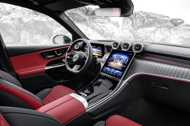 2023 Mercedes-Benz GLC 300 Interior Wide-Angle Dashboard View