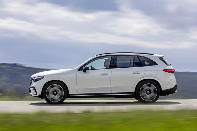 2023 Mercedes-Benz GLC 300 Polar White Side Profile Rolling