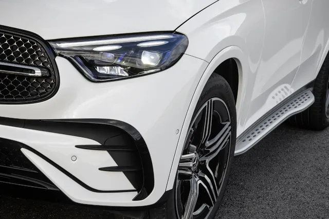 2023 Mercedes-Benz GLC 300 Front Fender Wheel and Running Board