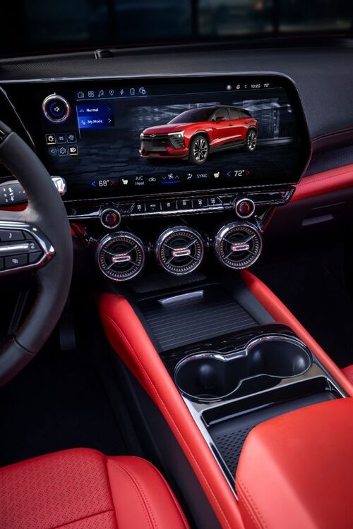 2024-chevrolet-blazer-ev-033.jpg