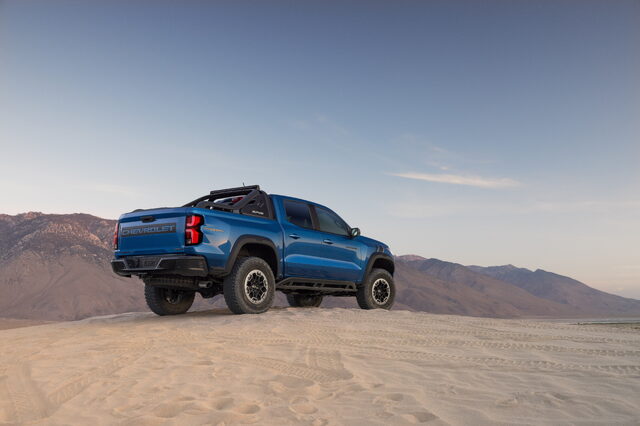 2023-chevrolet-colorado-zr2-036.jpg