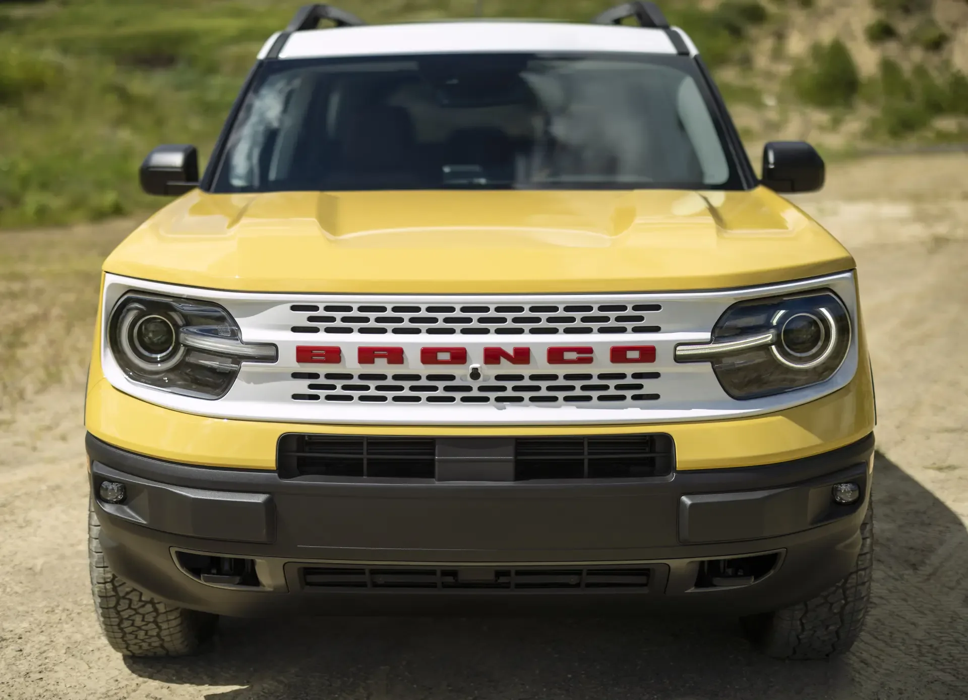 2023 Bronco Sport Heritage Limited Edition_Yellowstone_Metallic_03.webp
