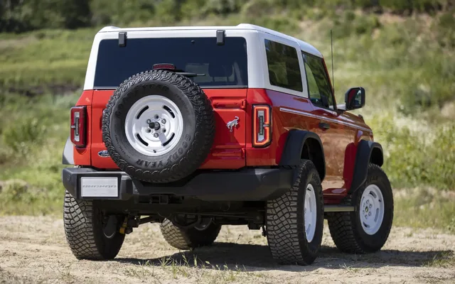 2023 Bronco Heritage Edition_Race Red_03