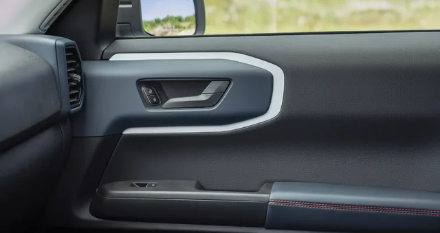 2023 Bronco Sport Heritage Edition_Robin's Egg Blue_09.webp