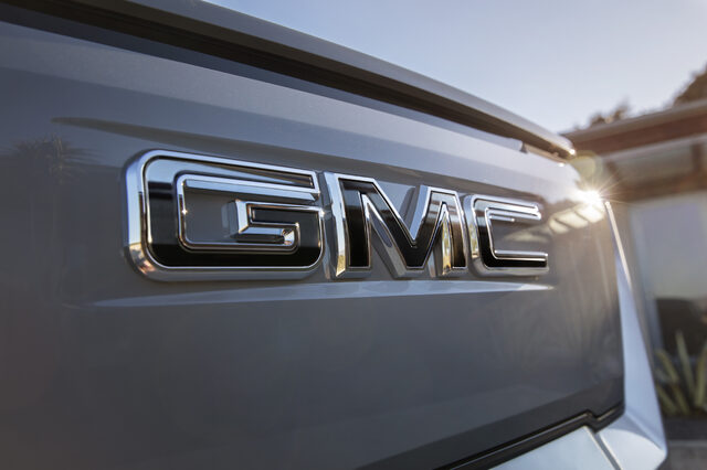 2024-gmc-sierra-ev-denali-edition-1-109.jpg