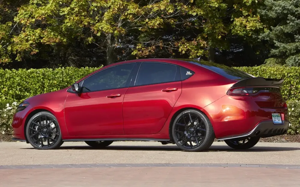 dodge_dart_2014_photos_1.jpg.thumb.webp.452ac60a7ece1d3b2e3c0dc14e943ed9.webp
